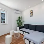 Marko Apartment